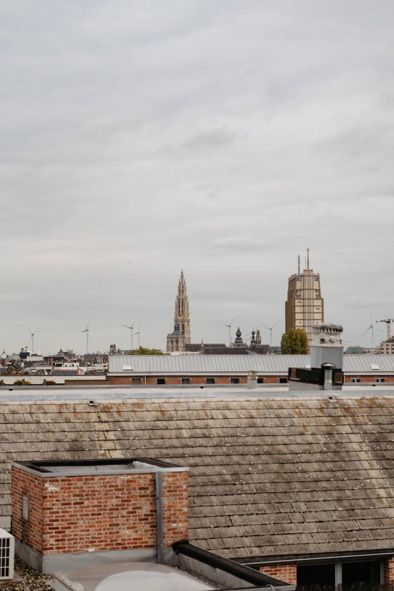 Zonnig Appartement Met Prachtig Uitzicht Op A+Locatie Antwerp Luaran gambar