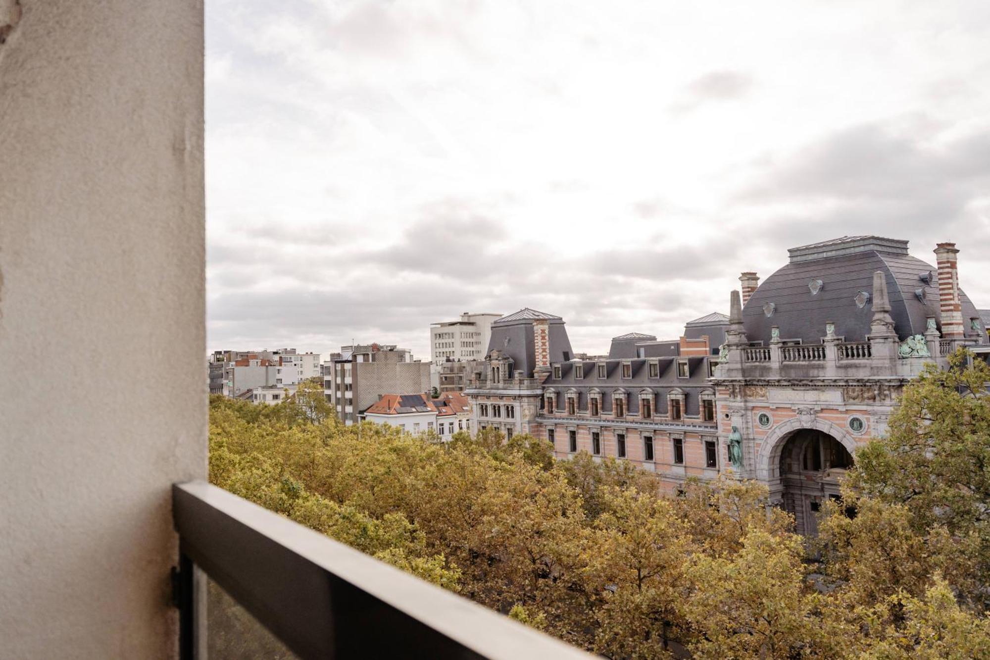 Zonnig Appartement Met Prachtig Uitzicht Op A+Locatie Antwerp Luaran gambar